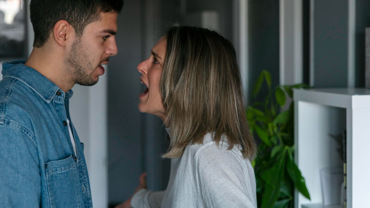 Infidelity: A woman jumped out the window when she was discovered with her lover