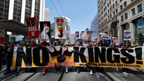 La oposición y manifestantes independientes alineados con la consigna No Kings