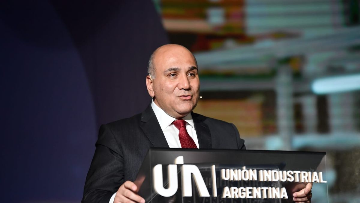 Reconciled with the UIA, the Government promised an agreement with the IMF and was applauded by businessmen