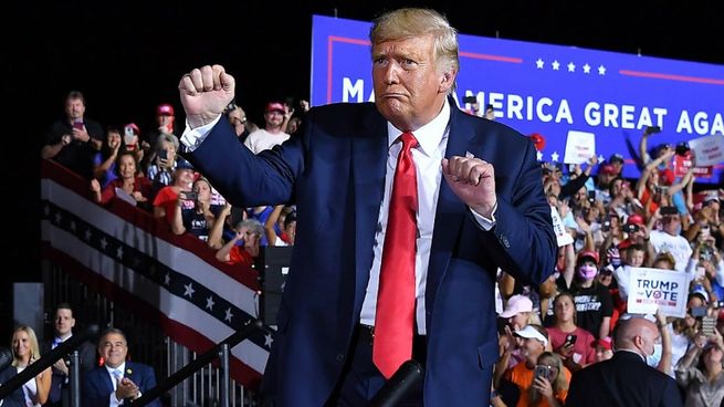 El baile de Donald fue favorable para el país y también para otro muy cercano.