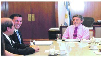 ámbito.com | Información. Alberto Abad se reunió ayer en la AFIP con el vicecanciller panameño Luis Miguel Hincapié. Habrá intercambio de datos financieros.