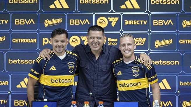 Riquelme está feliz: Boca tiene sus dos primeros refuerzos.