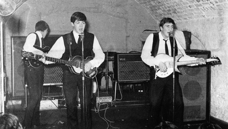 La historia de The Beatles comenzó con sus presentaciones en el famoso Cavern Club.