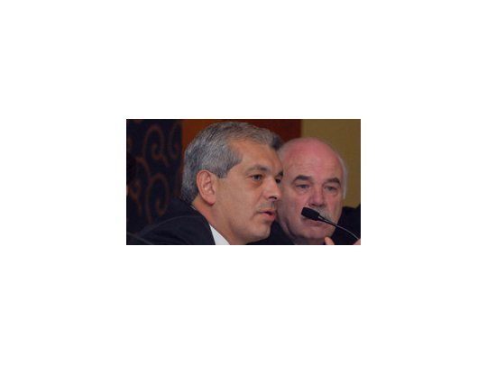 El ministro de Agricultura, Julián Domínguez y el titular del INTA, Carlos Casamiquela en la presentación de la próxima INTA Expone.