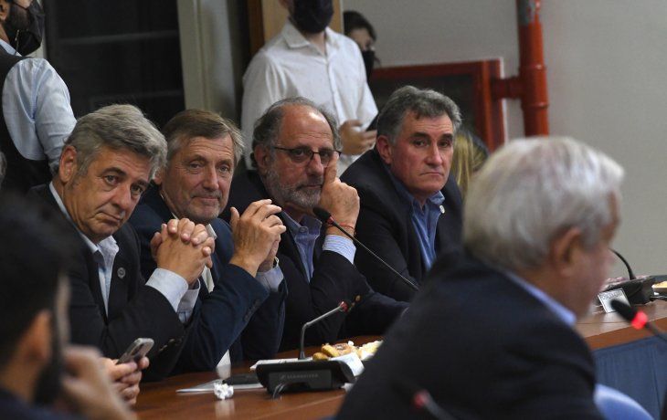 La Mesa de Enlace se reunión con referentes de la oposición.