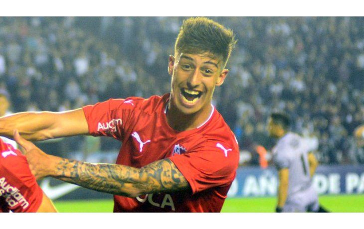 Emanuel Rigoni se fue a Rusia para firmar su vinculación a Zenit.
