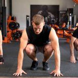 La forma de hacer ejercicios sin gastar una fortuna. La forma de hacer ejercicios sin gastar una fortuna.