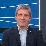 Luis Caputo sobre el dólar: “No cambia absolutamente nada, todo sigue exactamente igual. Luis Caputo sobre el dólar: “No cambia absolutamente nada, todo sigue exactamente igual.