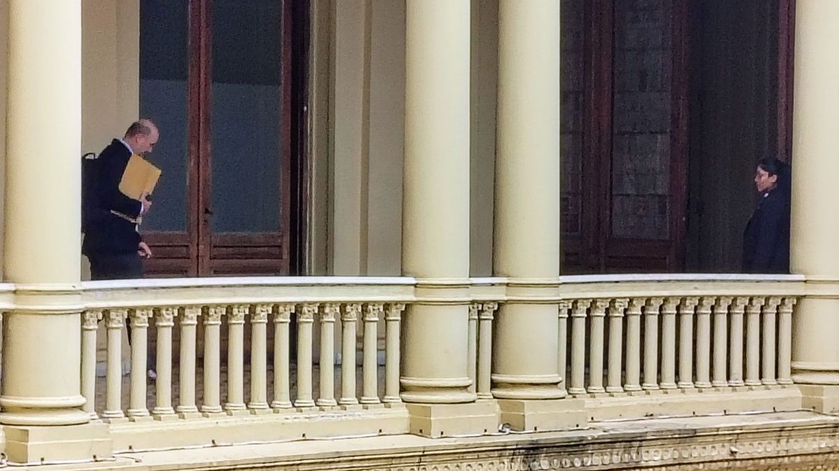 In 15 months, the government fired 42,000 public workers