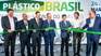Corte de cintas. Plástico Brasil es la mayor feria de la industria del plástico de América Latina. Durante los cuatro días que dura el evento se esperan alrededor de 57.000 visitantes. La iniciativa de ABIMAQ y ABIPLAST es promovida y organizada por Informa Markets Latam, y contará con más de 1.000 marcas expositoras de 20 países en la São Paulo Expo.