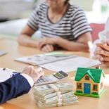Además del valor de la propiedad, una operación de compraventa incluye impuestos, honorarios, gastos notariales y costos administrativos que pueden elevar entre un 5,5% y un 12% el desembolso total para concretar la escritura Además del valor de la propiedad, una operación de compraventa incluye impuestos, honorarios, gastos notariales y costos administrativos que pueden elevar entre un 5,5% y un 12% el desembolso total para concretar la escritura