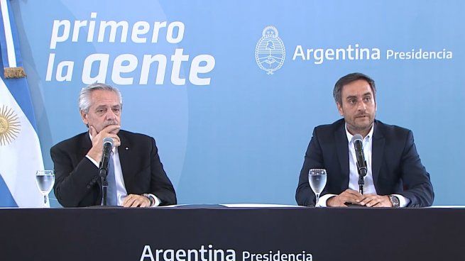 Alberto Fernández y Juan Cabandié en la presentación.