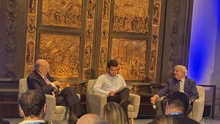 Julio Sanguinetti y Luis Lacalle Herrera advierten sobre la política instantánea y la fabricación de líderes. Julio Sanguinetti y Luis Lacalle Herrera advierten sobre la política instantánea y la fabricación de líderes.