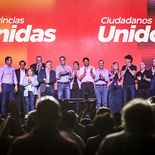 Provincias Unidas solo se impuso en Corrientes, una de los seis distritos que comanda. Provincias Unidas solo se impuso en Corrientes, una de los seis distritos que comanda.