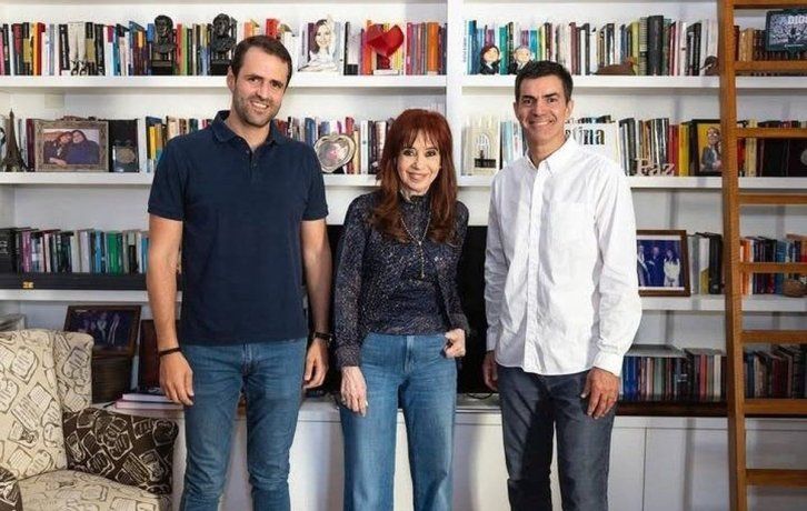 La campaña de Urtubey incluyó una visita a Cristina Kirchner. La campaña de Urtubey incluyó una visita a Cristina Kirchner.