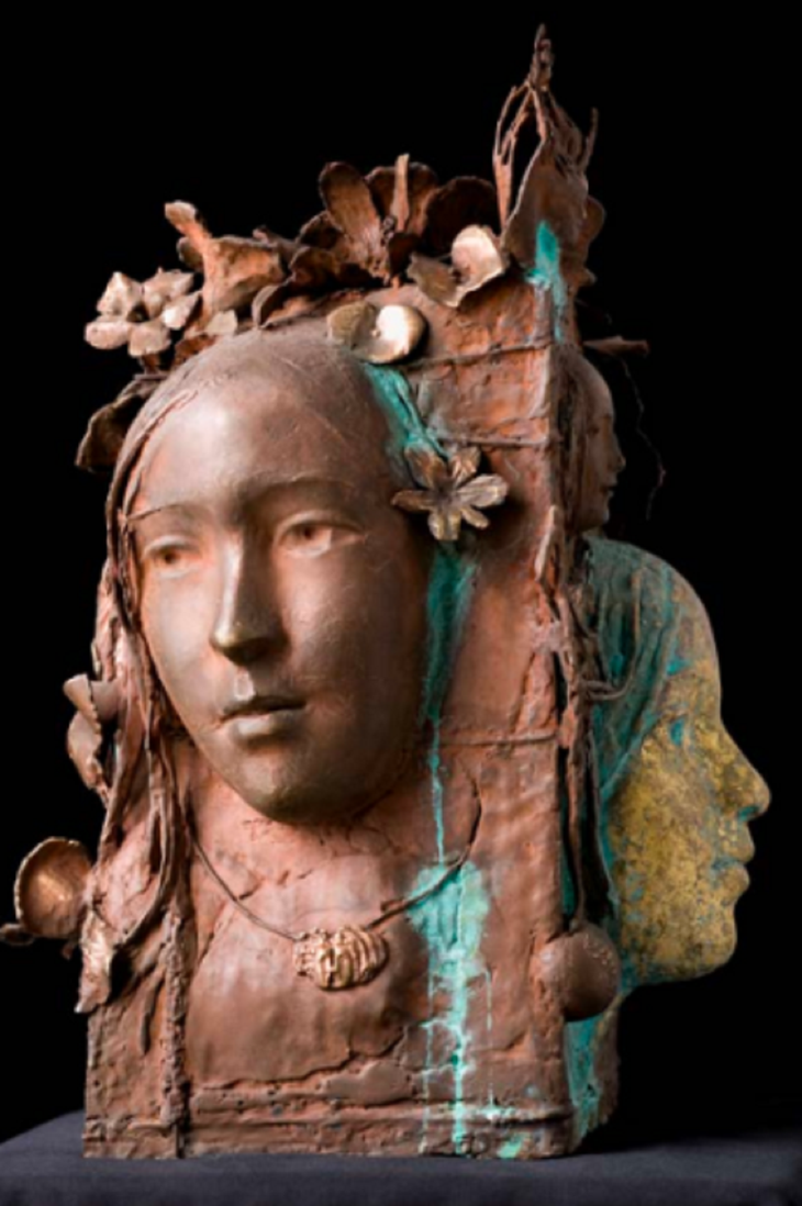 Bianca con flores y amor, Bronce y mármol de Carrara, 2009. Bianca con flores y amor, Bronce y mármol de Carrara, 2009.