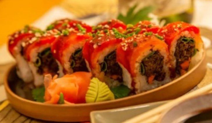 Entre los rolls vegetarianos se destaca el Spicy veggie fresh que se sirve en 10 piezas. Entre los rolls vegetarianos se destaca el Spicy veggie fresh que se sirve en 10 piezas.