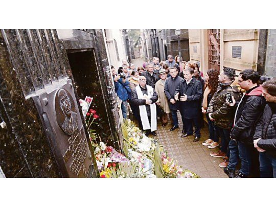 recoleta. Gray recordó a Eva en el 66º aniversario de su muerte.