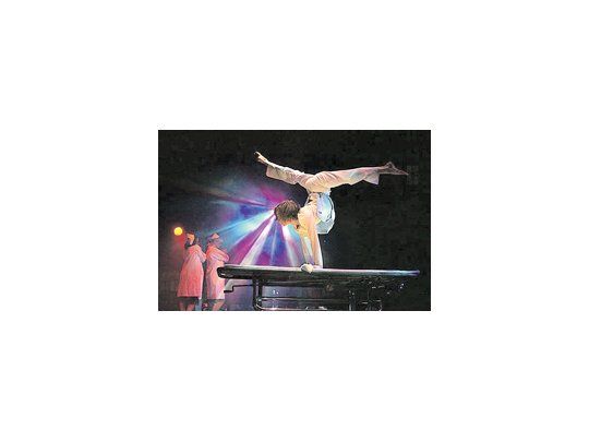 La compañia «Les 7 doigts de la main» vuelve al país para presentar su espectáculo «La Vie» en el Polo Circo, tras el cierre del 4° Festival Internacional de esa disciplina.