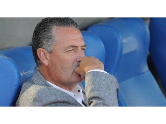Alfaro puso su renuncia a disposición de la dirigencia de Gimnasia.