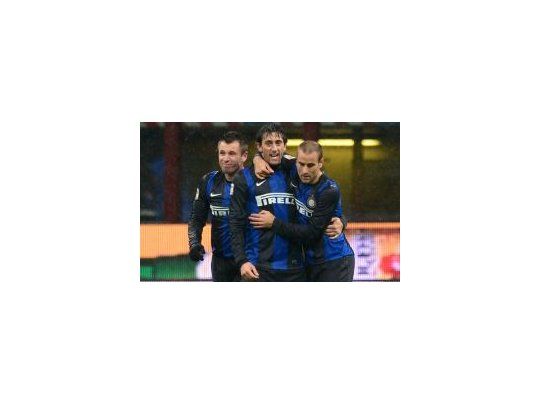 Diego Milito y Rodrigo Palacio marcaron en Inter.