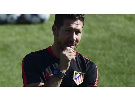 Simeone es el objetivo de Chelsea si se va Conte.