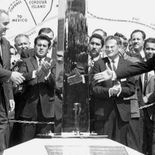 El presidente estadounidense Lyndon B. Johnson, devuelve a México la porción territorial denominada “El Chamizal” en 1967. El presidente estadounidense Lyndon B. Johnson, devuelve a México la porción territorial denominada “El Chamizal” en 1967.