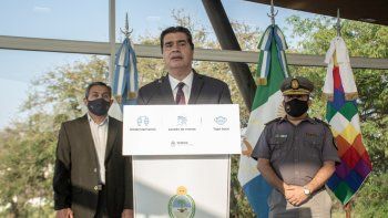 El gobernador chaque&ntilde;o Jorge Capitanich, durante al anuncio salarial este mi&eacute;rcoles para las filas policiales.