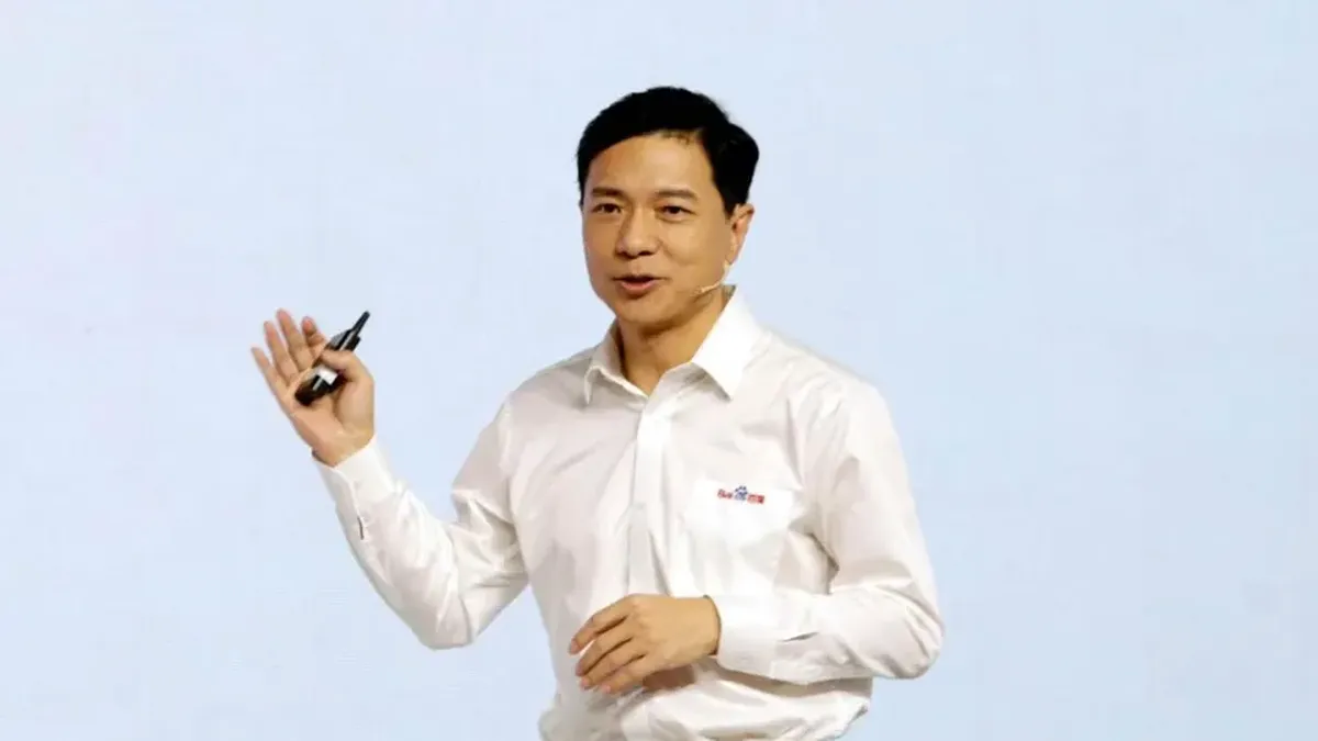 Who is Robin Li Yanhong, the Chinese billionaire who created one of the most popular search engines on the Internet?