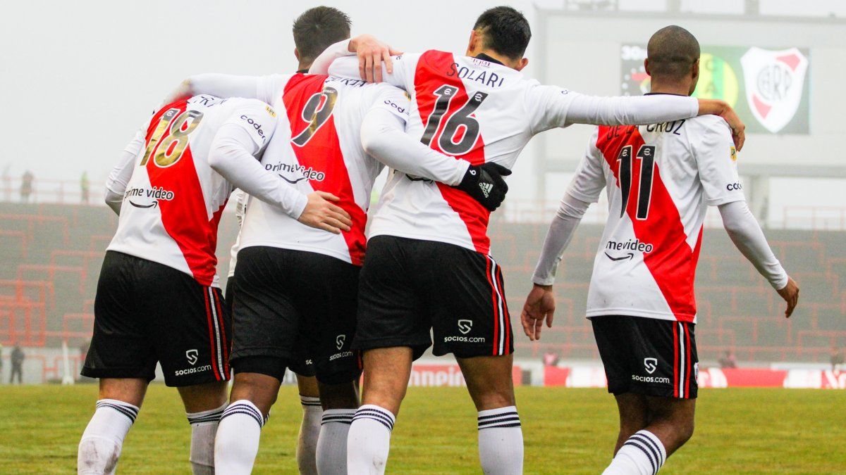 Gallardo cambió y River goleó en Mar del Plata