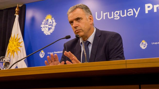 Yamandú Orsi en conferencia de prensa tras su visita a Luis Lacalle Pou.