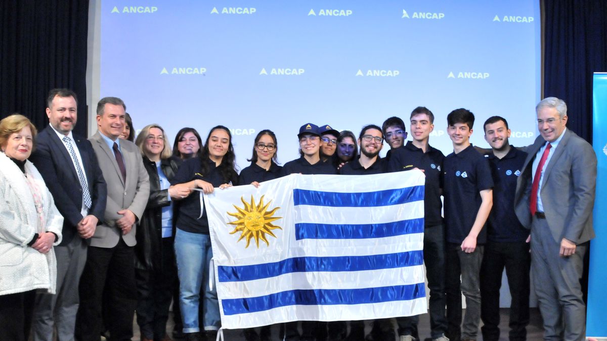 Uruguayan students are finalists in a contest organized by NASA