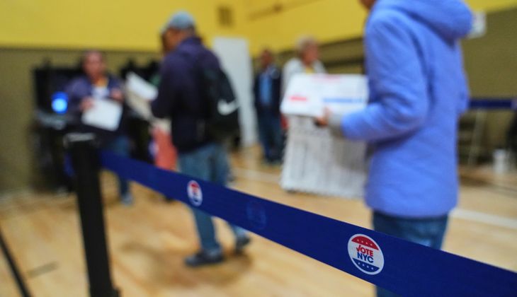 Uno de cada cinco votantes de Nueva York es hispano, y Mamdani enfoca su campaña en políticas que impactan directamente a esta comunidad.