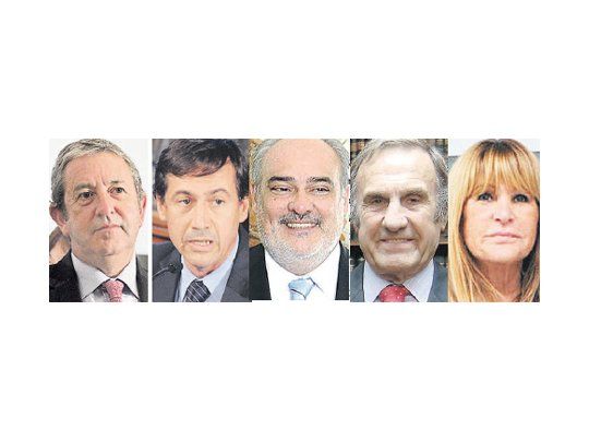 Julio Cobos, Luis Naidenoff, Ricardo Colombi, Carlos Reutemann y Aída Ayala