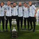 El cuerpo técnico de la Selección argentina. Matías Manna a la derecha.