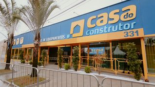 La cadena brasileña Casa do Construtor acelera su expansión en Uruguay con tres nuevas aperturas. La cadena brasileña Casa do Construtor acelera su expansión en Uruguay con tres nuevas aperturas.