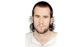 Mikel Garikoitz Aspiazu Rubina, alias «Txeroki». La detención del jefe del aparato militarde ETA debilita decisivamente a la organizaciónterrorista, que pierde cada vez conmás frecuencia a sus cuadros dirigentes.