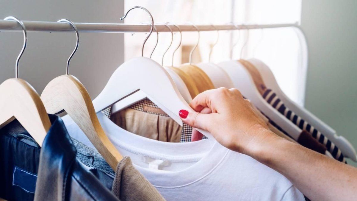 Order, decoration and drying: How to give a second useful life to hangers?