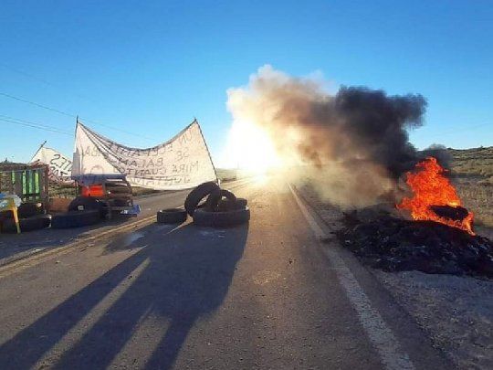 El escuadrón antibloqueos se lanza a pocos días de otra ronda de protestas en Vaca Muerta protagonizadas por miembros de la Confederación Mapuche Zonal Xawvnko.