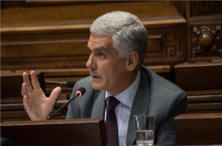 El diputado Rodrigo Goñi promueve la regulación de la inteligencia artificial en el marco de la Rendición de Cuentas. El diputado Rodrigo Goñi promueve la regulación de la inteligencia artificial en el marco de la Rendición de Cuentas.