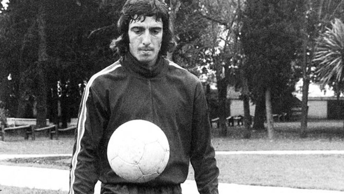 Unusual! The day an Argentine referee sent off a deaf player for… insults