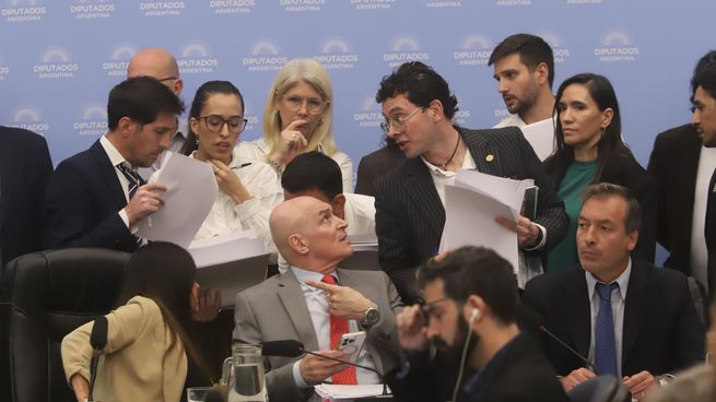 Laura Rodríguez Machado, José Luis Espert y Martín Soria, autoridades del plenario.