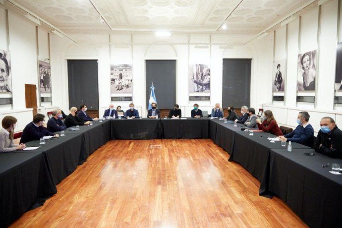 Santiago Cafiero encabezó el encuentro junto a su par de Buenos Aires, Carlos Bianco, de Ciudad, Felipe Miguel y ministros de las tres jurisdicciones.