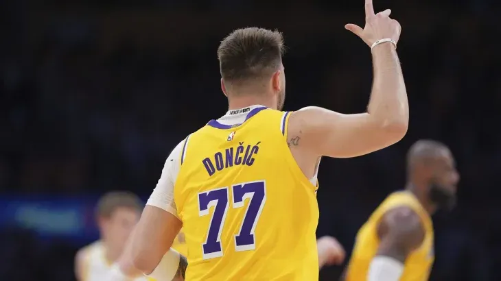 Doncic firmó un histórico traspaso a Los Ángeles Lakers. 