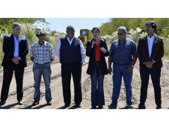 Provincia anunció créditos, beneficios impositivos y obras para productores afectados por inundaciones o sequías