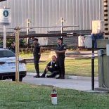 El Ministerio de Trabajo de la provincia de Buenos Aires convocó este miércoles una reunión urgente entre FATE y sus trabajadores. El Ministerio de Trabajo de la provincia de Buenos Aires convocó este miércoles una reunión urgente entre FATE y sus trabajadores.