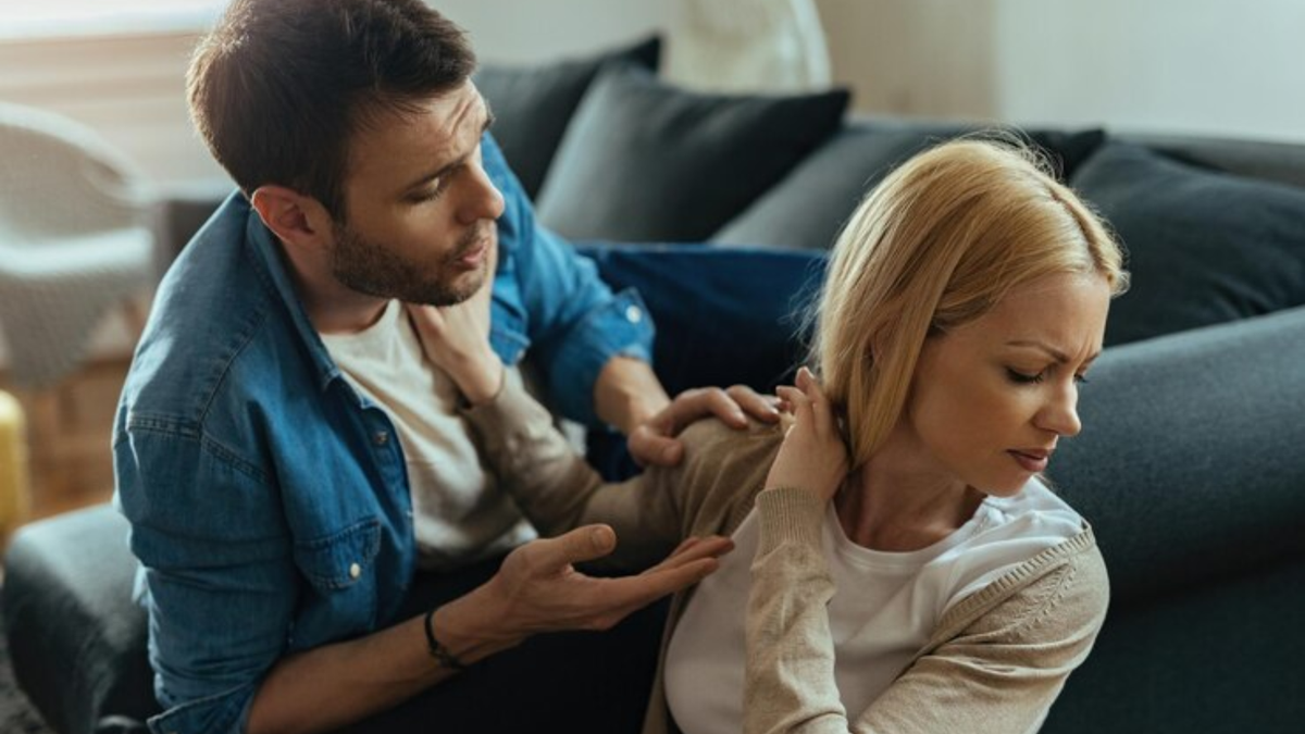 Why are couples of long relationships separate, according to artificial intelligence