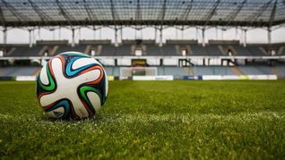 Se repartirá un total de 5,5 millones de dólares entre todos los clubes para obras en estadios provenientes de la prima de exclusividad del 3% que pagarán los adjudicatarios en los primeros 180 días del contrato. Se repartirá un total de 5,5 millones de dólares entre todos los clubes para obras en estadios provenientes de la prima de exclusividad del 3% que pagarán los adjudicatarios en los primeros 180 días del contrato.