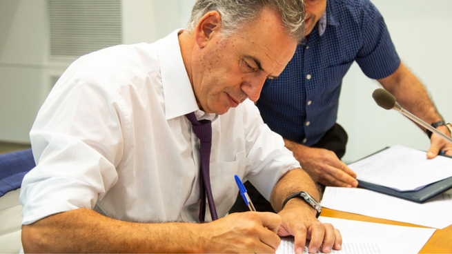 Yamandú Orsi promulgó la ley de ratificación del acuerdo Mercosur-UE.