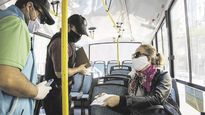 alcance. El pase sanitario será requerido en transporte público de media y larga distancia. Aún no se decidió respecto del de corta.